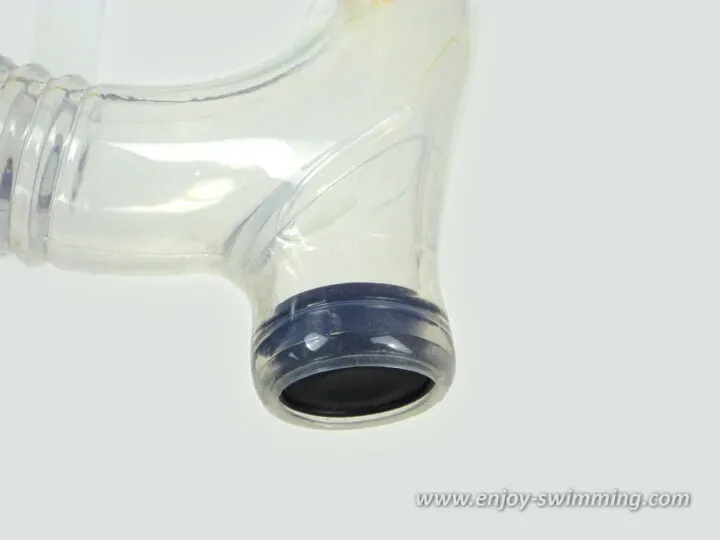 Swimmer's snorkel - purge valve