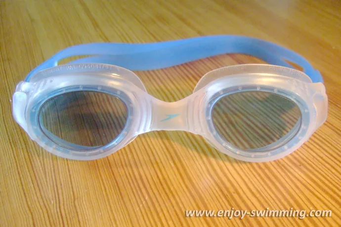 https://www.enjoy-swimming.com/wp-content/uploads/speedo-swimming-goggles-futura-ice-plus-1.jpg.webp